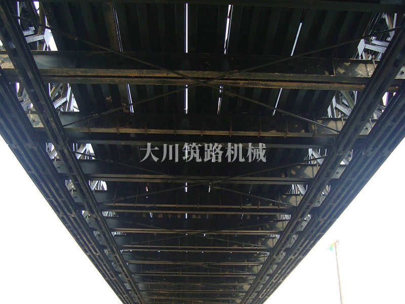 郴州大川筑路機(jī)械有限公司,湖南筑養(yǎng)路工程機(jī)械生產(chǎn)銷(xiāo)售,湖南筑養(yǎng)路工程鋼橋生產(chǎn)銷(xiāo)售